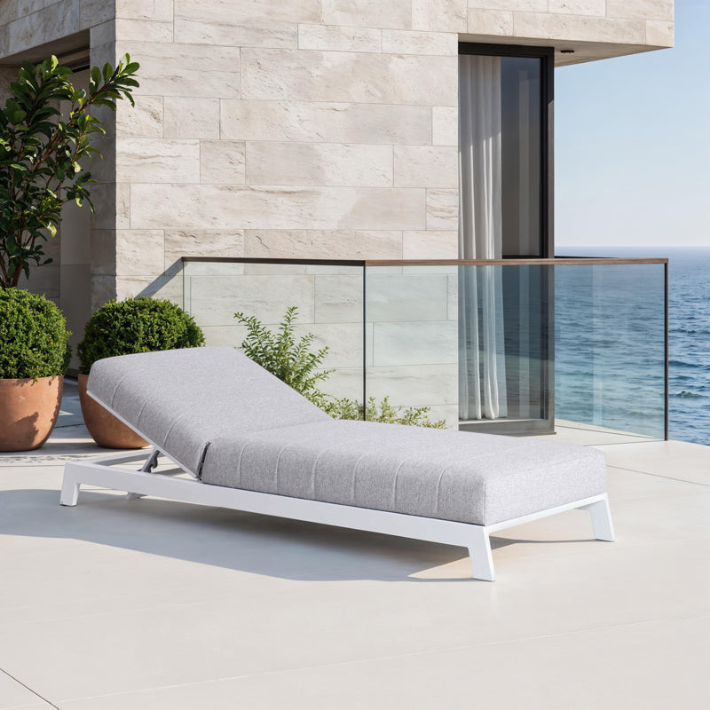 Luxe Lounger